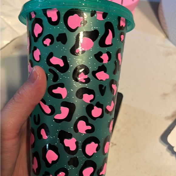 Venti cups - Picture 7 of 8